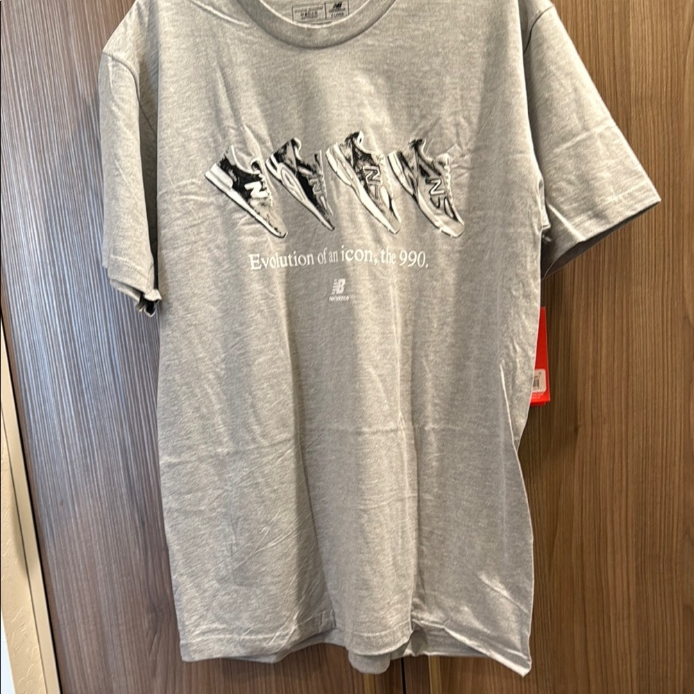 New Balance Gray Short Sleeve Tee with Dynamic Graphic